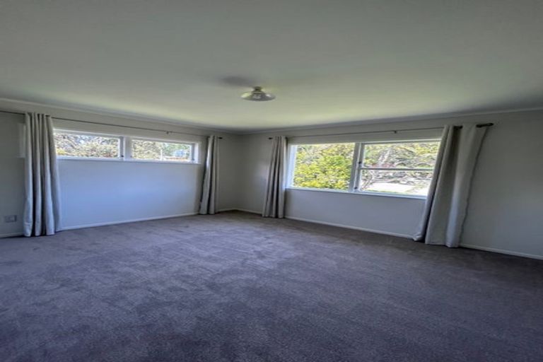 Photo of property in 39 Diana Drive, Glenfield, Auckland, 0627