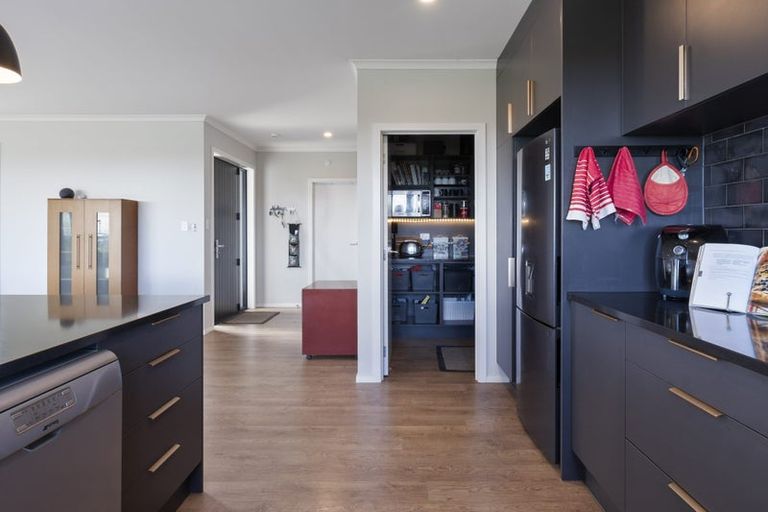 Photo of property in 32 Varsity Heights, Fitzherbert, Palmerston North, 4410