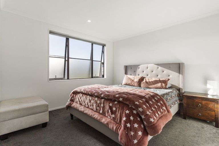 Photo of property in 18 Bellbird Street, Papakura, 2110