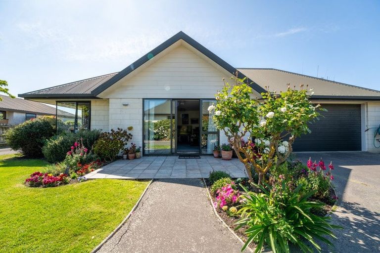 Photo of property in 2/91 Avenue Road, West End, Timaru, 7910