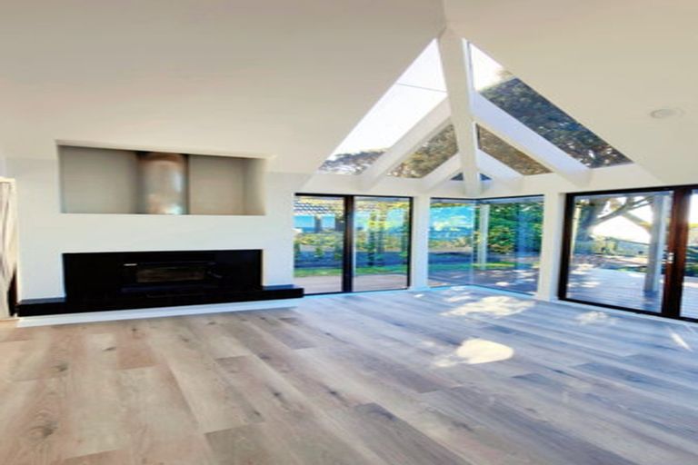 Photo of property in 6 Cliff Road, Torbay, Auckland, 0630