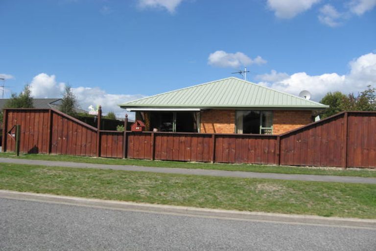 Photo of property in 9b Devon Crescent, Darfield, 7510