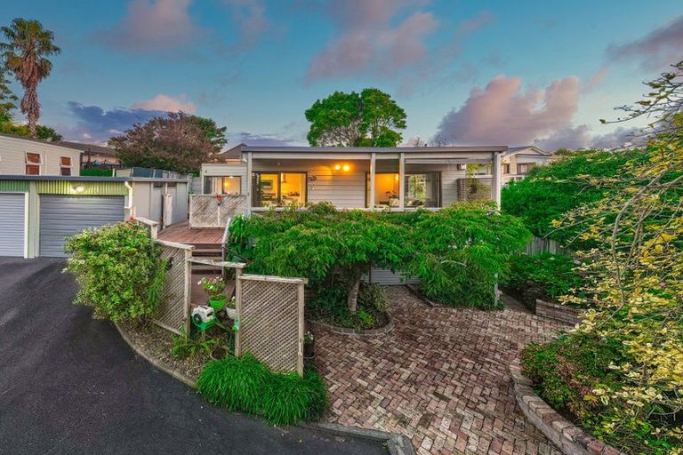 Photo of property in 2/39 Gills Road, Bucklands Beach, Auckland, 2014