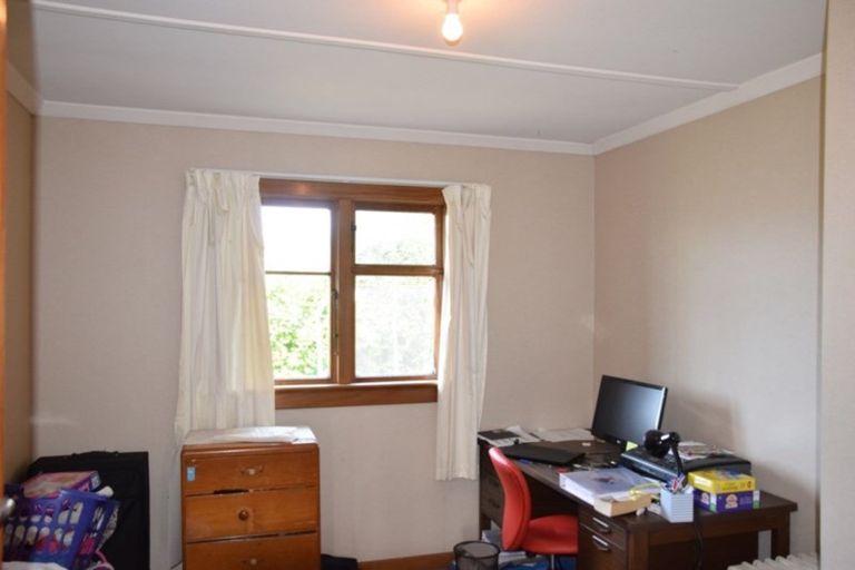 Photo of property in 76 Wallace Street, Grasmere, Invercargill, 9810