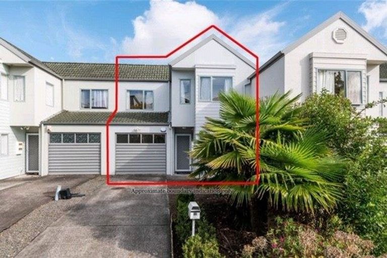 Photo of property in 25 Stephen Avenue, Henderson, Auckland, 0610