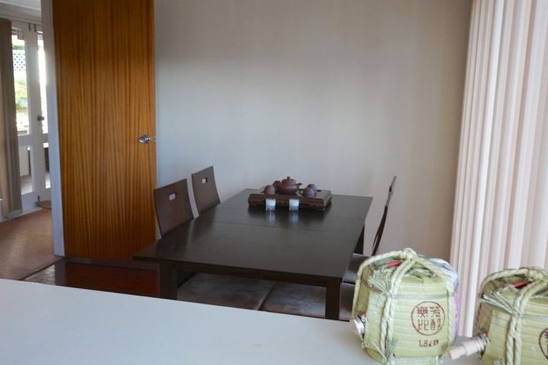 Photo of property in 20 Brunton Place, Glenfield, Auckland, 0629