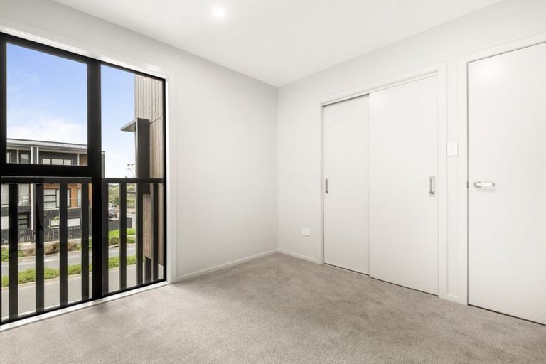 Photo of property in 118 Te Oneroa Way, Long Bay, Auckland, 0630