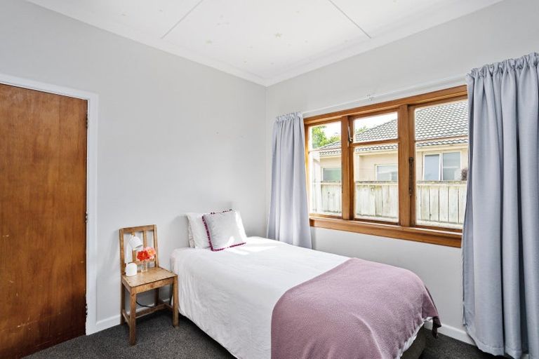 Photo of property in 129 Joseph Street, Waverley, Invercargill, 9810