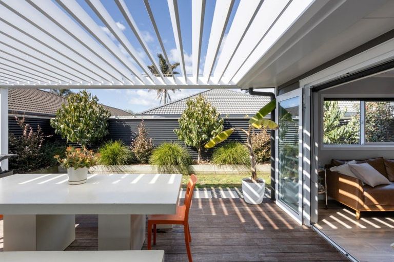 Photo of property in 28 Araroa Place, Papamoa Beach, Papamoa, 3118