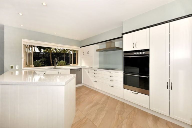 Photo of property in 16a Hadlow Place, Burnside, Christchurch, 8041