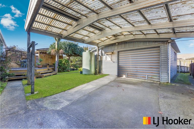 Photo of property in 22 Adel Place, Weymouth, Auckland, 2103