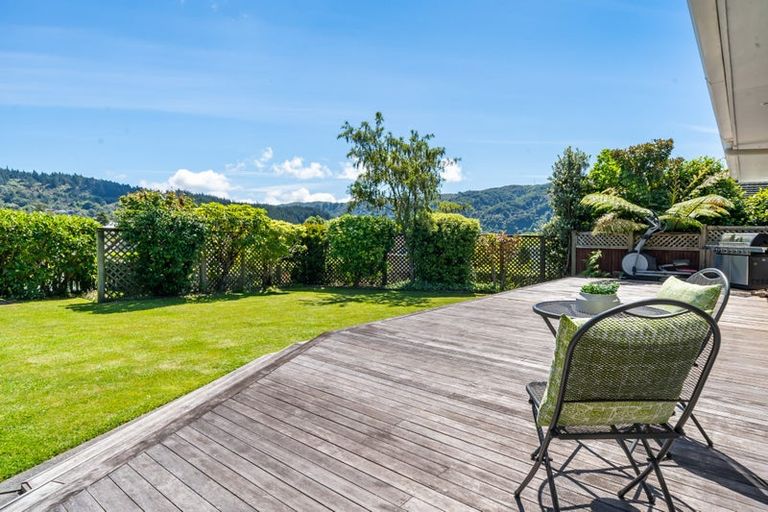 Photo of property in 43c Dowling Grove, Silverstream, Upper Hutt, 5019