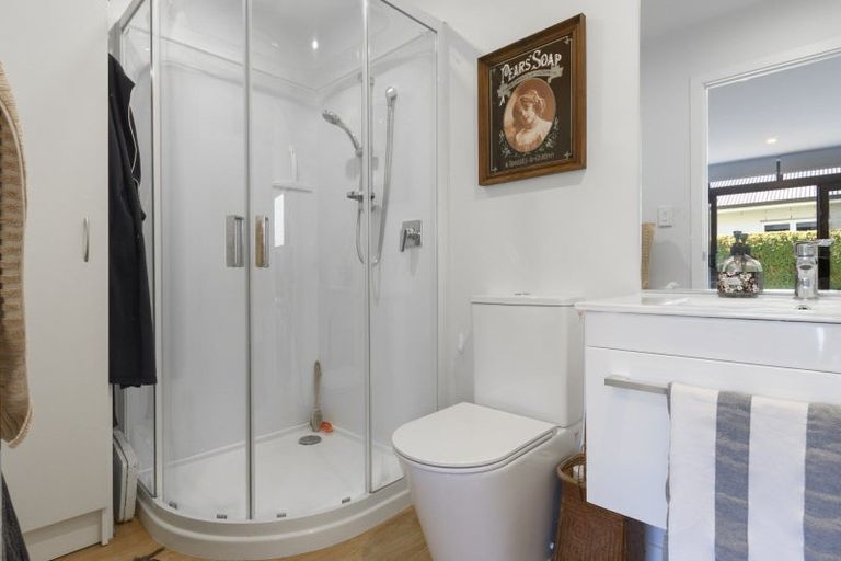 Photo of property in 5b Stratford Place, Otumoetai, Tauranga, 3110