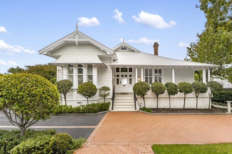 Photo of property in 65 Marine Parade, Herne Bay, Auckland, 1011