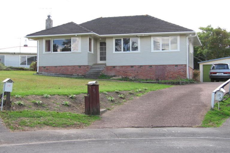 Photo of property in 21 Tauhara Street, Green Bay, Auckland, 0604