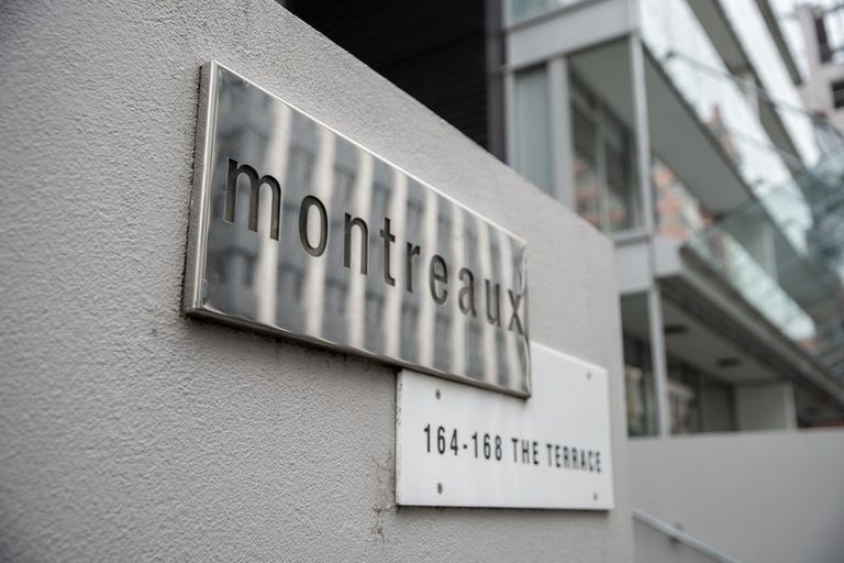 Photo of property in Montreaux Apartments, 8a/164 The Terrace, Wellington Central, Wellington, 6011