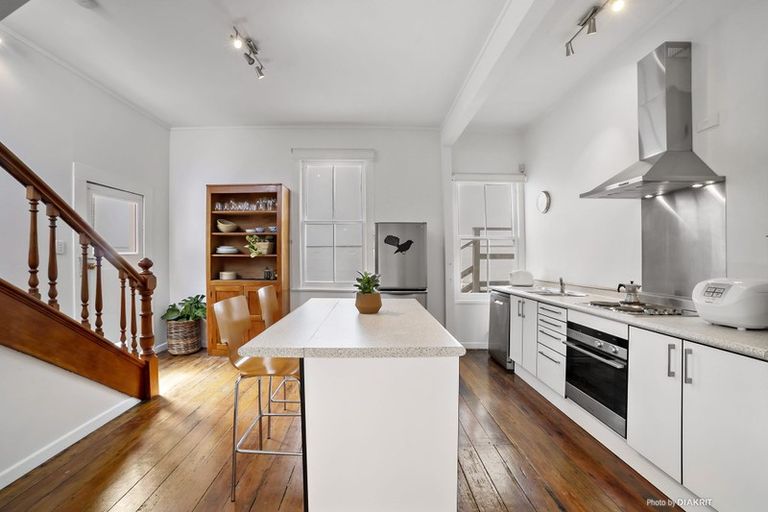 Photo of property in 8 Hall Street, Newtown, Wellington, 6021