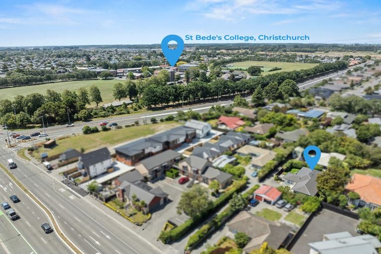 Photo of property in 190 Main North Road, Redwood, Christchurch, 8051