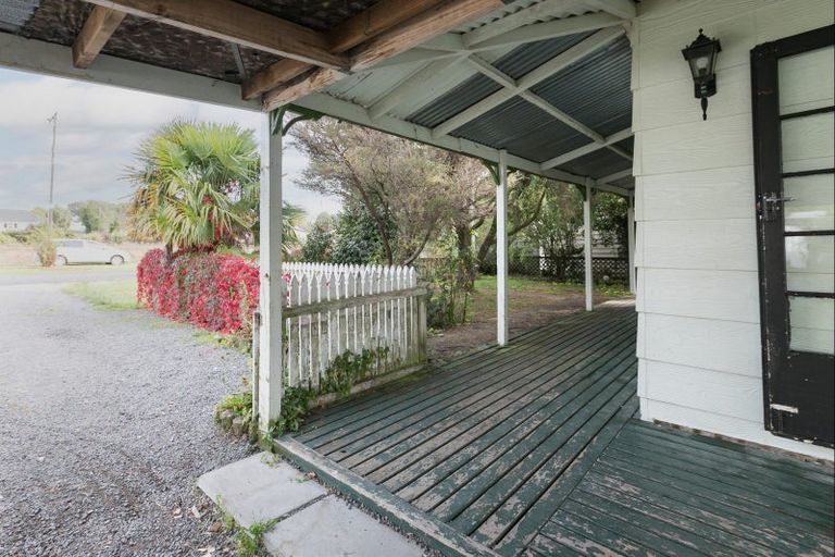 Photo of property in 27 Carruthers Street, Otane, 4202