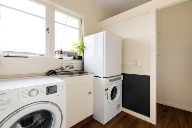 Photo of property in 26 Forest Lake Road, Forest Lake, Hamilton, 3200