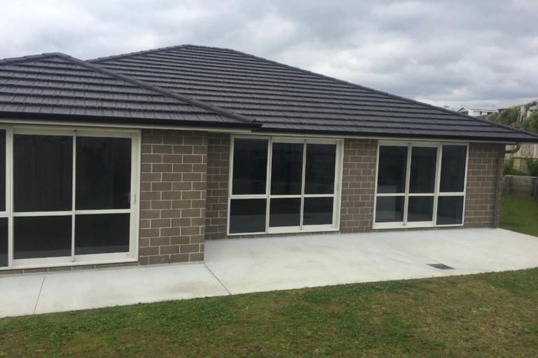 Photo of property in 71 Bert Wall Drive, Omokoroa, 3114