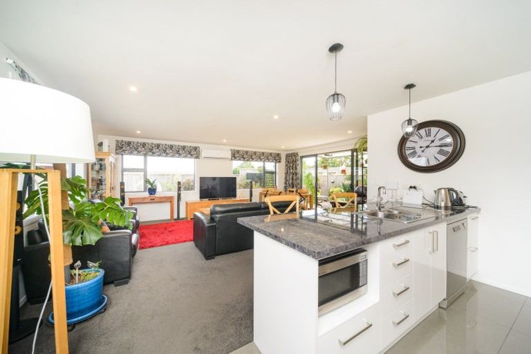 Photo of property in 43a Abraham Crescent, Milson, Palmerston North, 4414