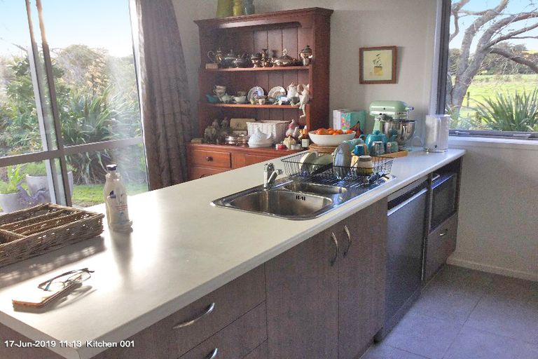 Photo of property in 17 Old Woodcocks Road, Kaipara Flats, Warkworth, 0981