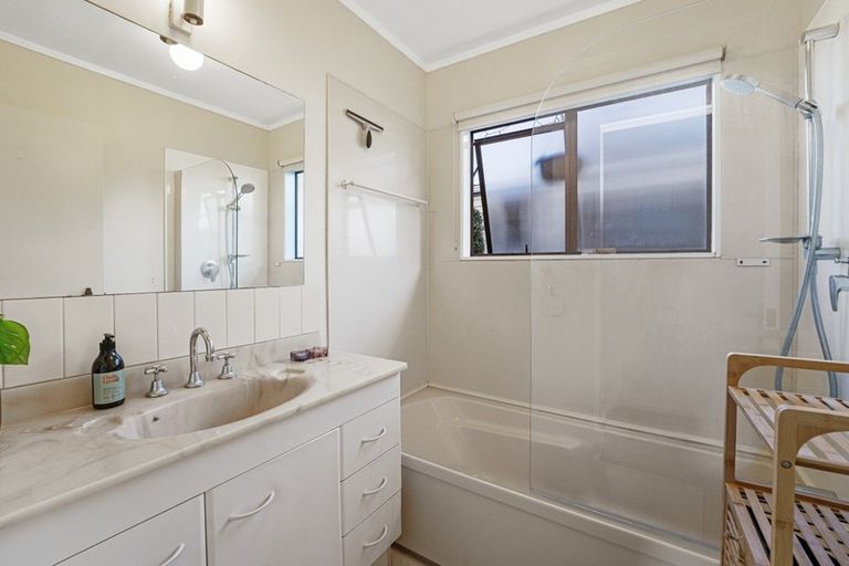 Photo of property in 27 Pitoitoi Street, Otaihanga, Paraparaumu, 5036