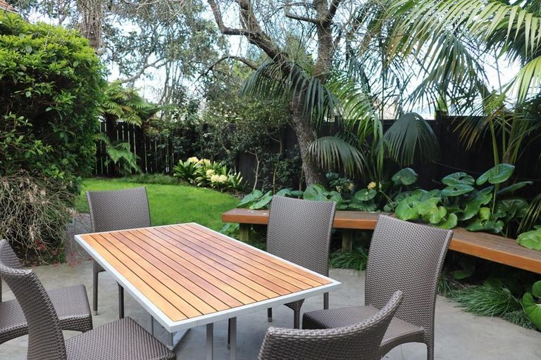 Photo of property in 3a Eden View Road, Sandringham, Auckland, 1025