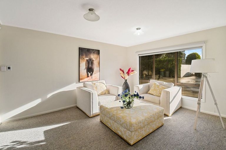 Photo of property in 81 St Annes Crescent, Wattle Downs, Auckland, 2103