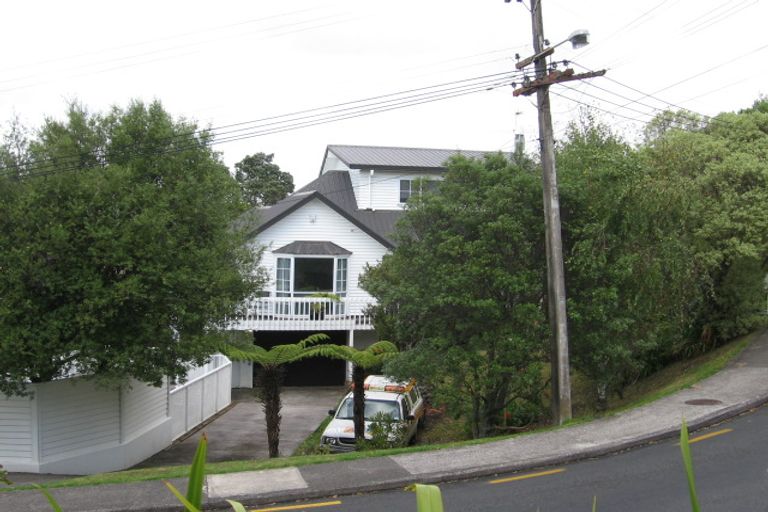 Photo of property in 1 Dewsbury Terrace, Castor Bay, Auckland, 0620