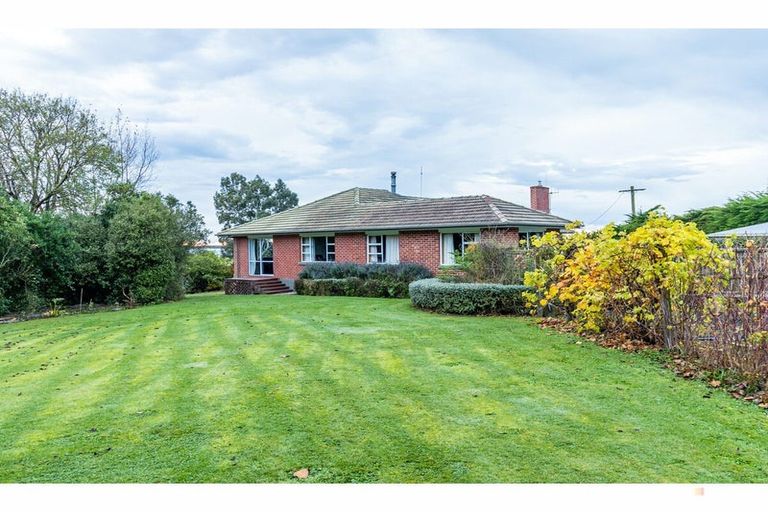 Photo of property in 293 Pleasant Point Highway, Levels, Timaru, 7975