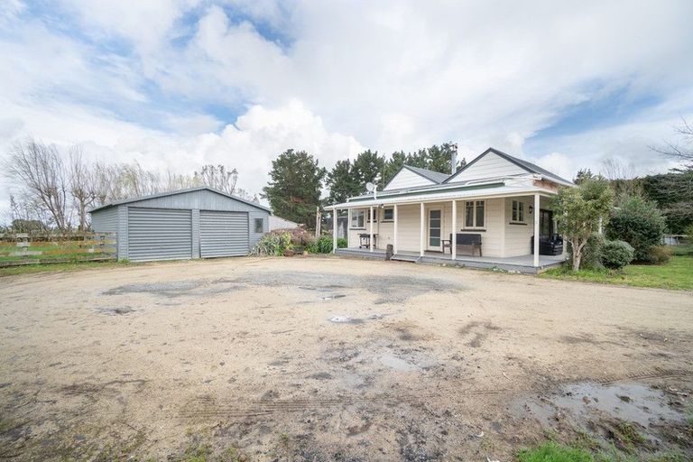 Photo of property in 102 Stewart Road, Awahuri, Palmerston North, 4479