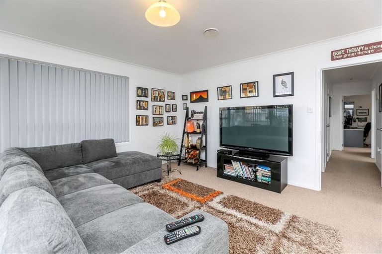Photo of property in 264a Courtenay Street, Strandon, New Plymouth, 4312