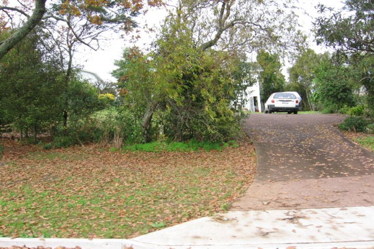 Photo of property in 8 Outlook Road, Greenhithe, Auckland, 0632