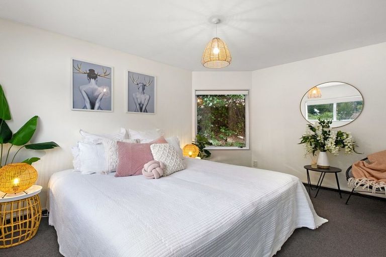 Photo of property in 10a Mackinnon Terrace, Sunshine Bay, Queenstown, 9300