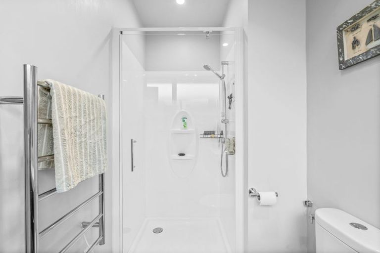 Photo of property in 38 Bullar Street, Grasmere, Invercargill, 9810