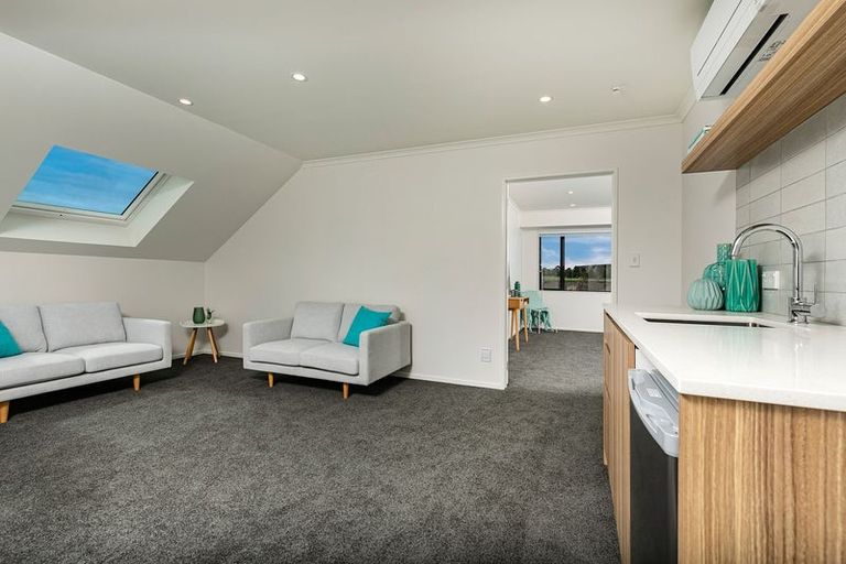 Photo of property in 45 Maurice Kelly Road, Wainui, 0932