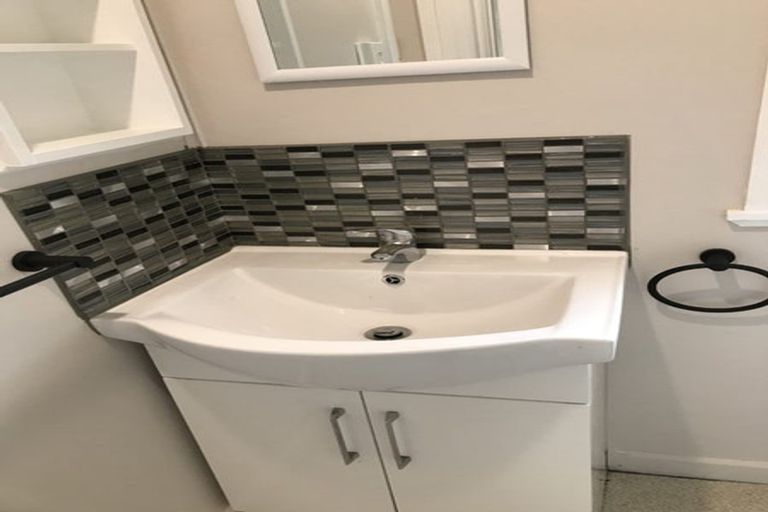 Photo of property in 240 Ireland Road, Waitoki, Kaukapakapa, 0871