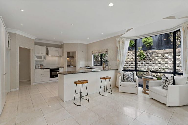 Photo of property in 15 Tumbridge Place, Somerville, Auckland, 2014