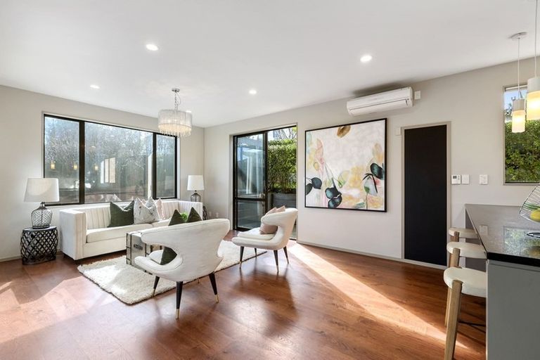 Photo of property in 33 Kilkelly Avenue, Pinehill, Auckland, 0632