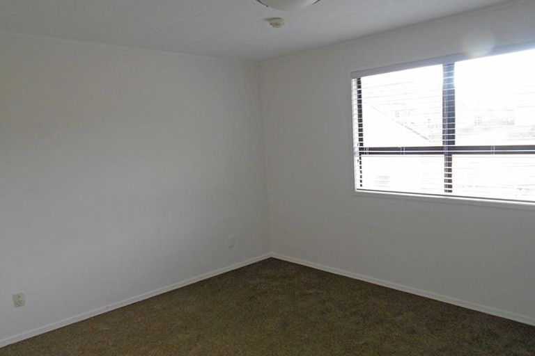 Photo of property in 14 Crosby Road, West Harbour, Auckland, 0618