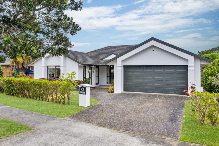 Photo of property in 54 Kittiwake Drive, Schnapper Rock, Auckland, 0632