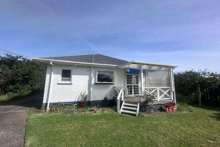 Photo of property in 7 Wilton Street, Westown, New Plymouth, 4310