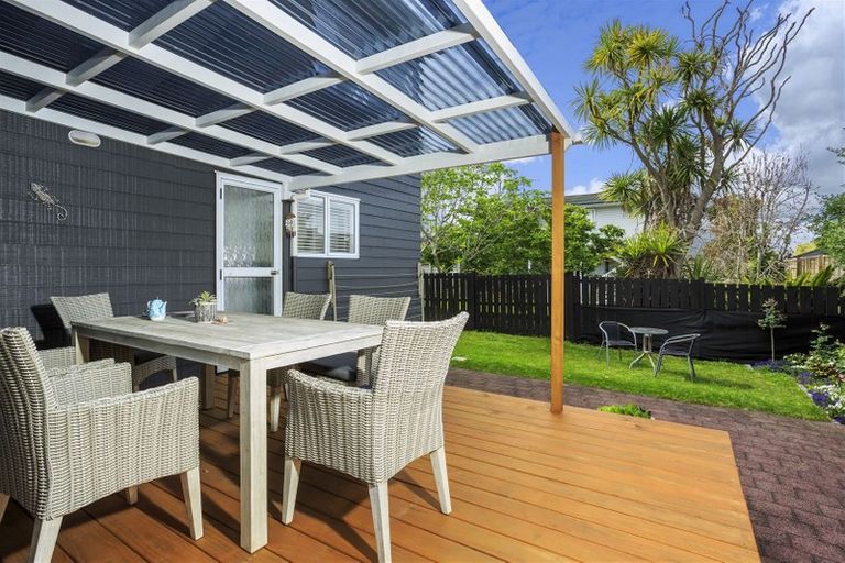 Photo of property in 2/14 Esmonde Road, Takapuna, Auckland, 0622
