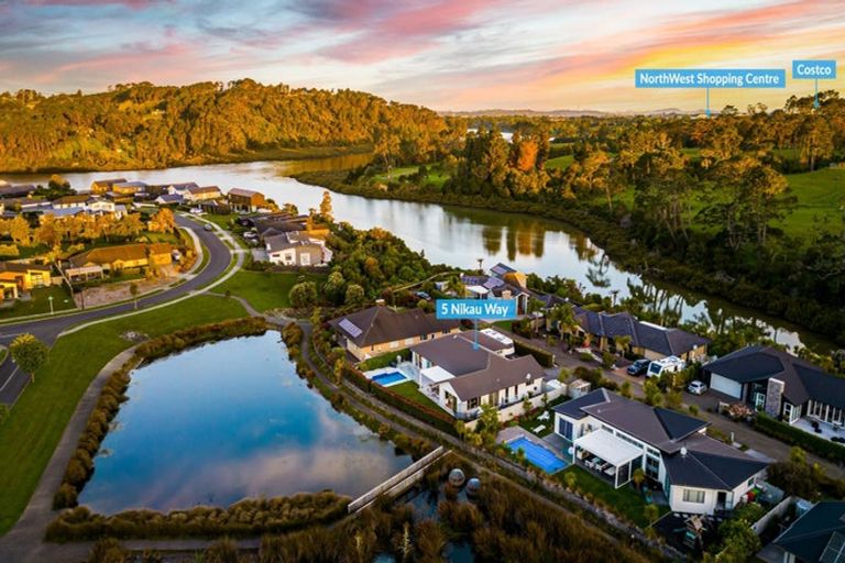 Photo of property in 5 Nikau Way, Riverhead, 0820