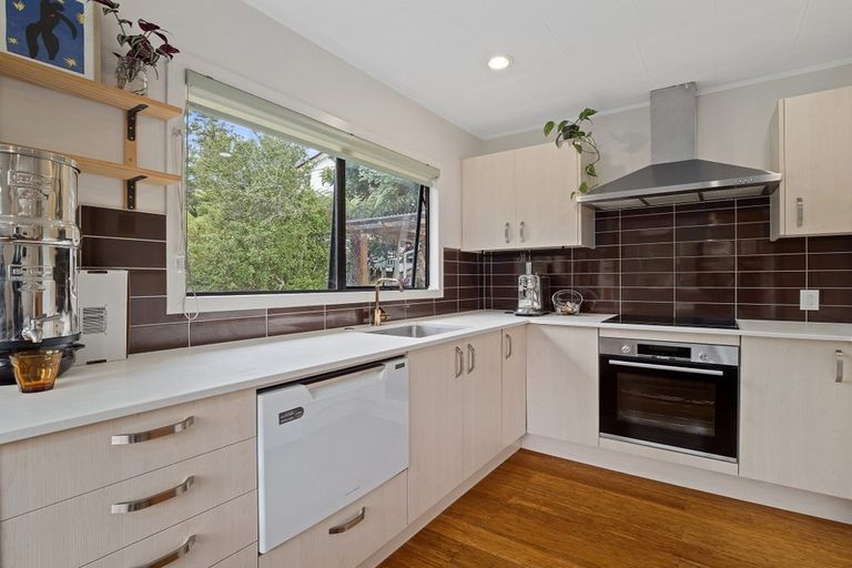 Photo of property in 112 Spinella Drive, Bayview, Auckland, 0629