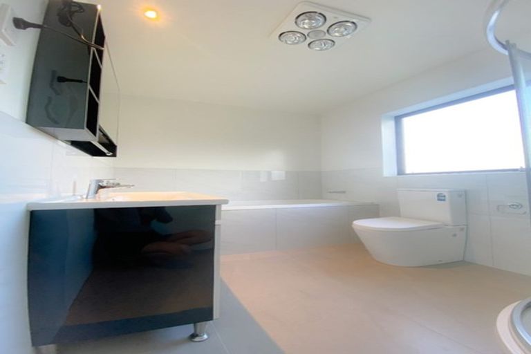 Photo of property in 7 Apple Lane, Henderson, Auckland, 0610