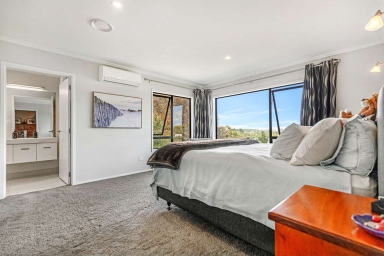 Photo of property in 19 Kendallvale Drive, Waiuku, 2123