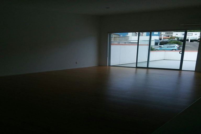 Photo of property in 79 Saddleback Grove, Karori, Wellington, 6012